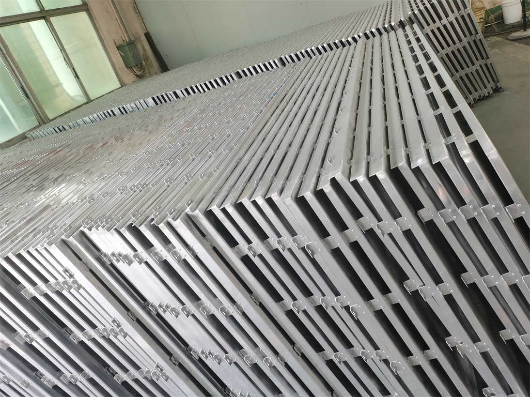 1637910735962487.jpg 铝单板.jpg