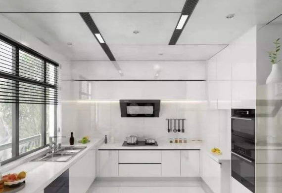 通常我们在做家装的时候，会用到很多材料，但是最近，很多人开始喜欢用蜂窝板来做吊顶装修了，或许也有很多人对这种材料还不是很了解，那么吊顶使用蜂窝板都有那些好处和有哪些不好的地方？需要注意什么？   